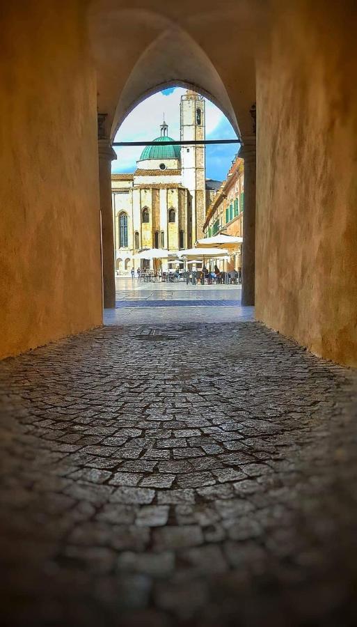 Apartmán Dietro Piazza Ascoli Piceno Exteriér fotografie