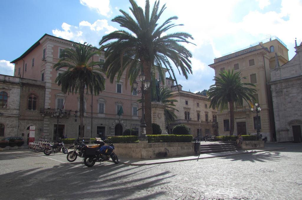 Apartmán Dietro Piazza Ascoli Piceno Exteriér fotografie